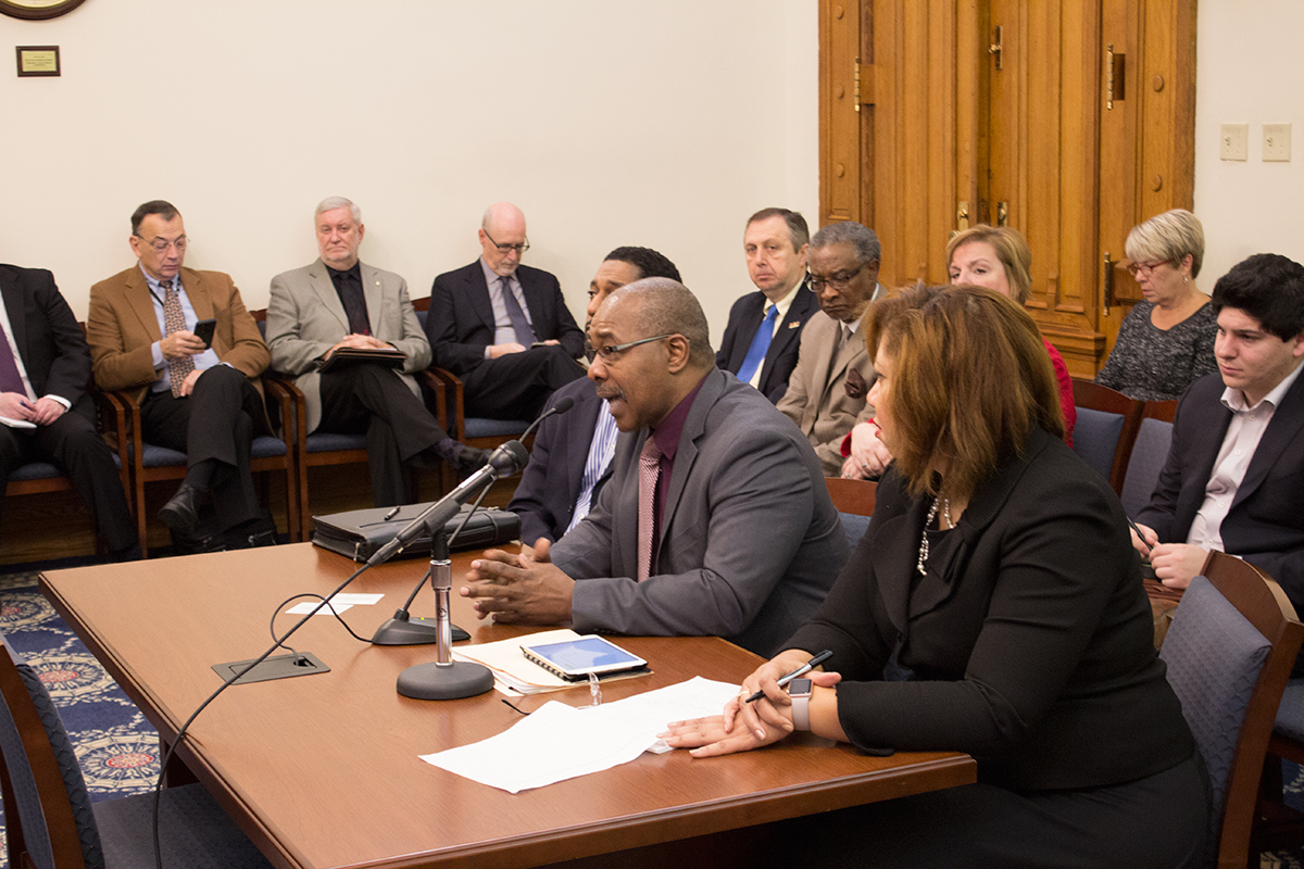 Senate Committee Hears Bills To Aid East Chicago Lead Crisis – Indiana ...