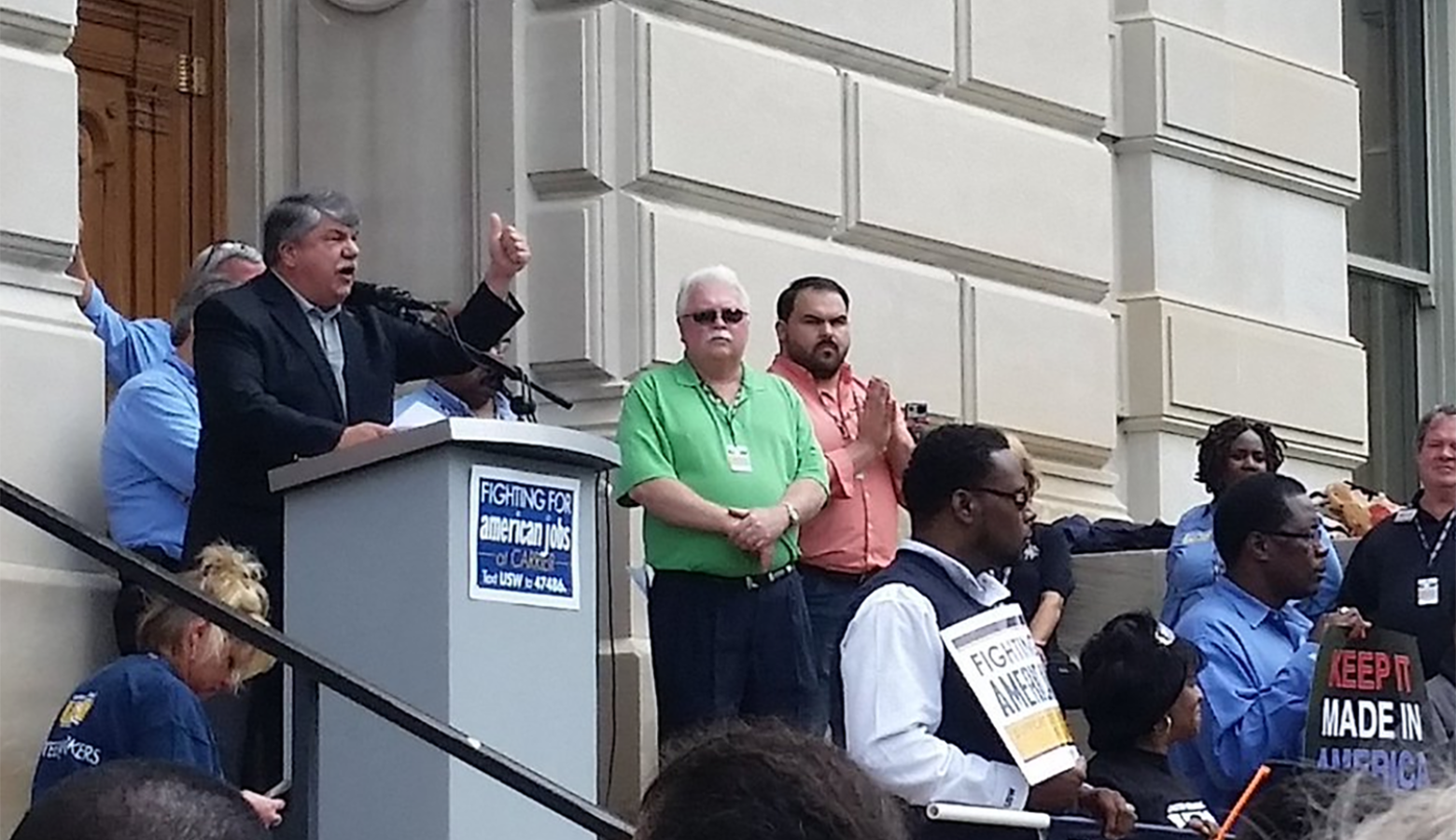 National AFL-CIO president Richard Trumka speaks at a Bernie Sanders and United Steelworkers rally in Indianapolis last year. (Annie Ropeik/IPB News)