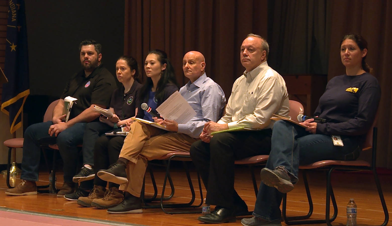 During a panel Q&A on Saturday, residents were able to ask a panel from the EPA questions about this season's remediation plans. (Lauren Chapman/IPB News)