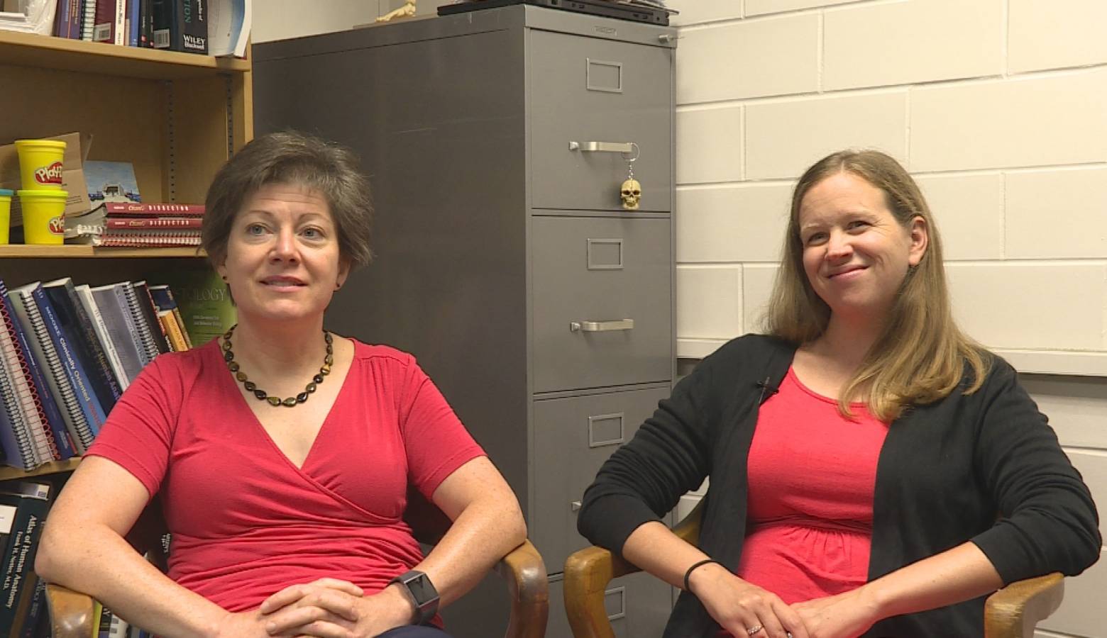 Valerie O’Loughlin (right) and Polly Husmann (left) co-authored a study about learning styles that says the categorization of learners may not be as important to student success as previously thought. (Jeanie Lindsay/IPB News)