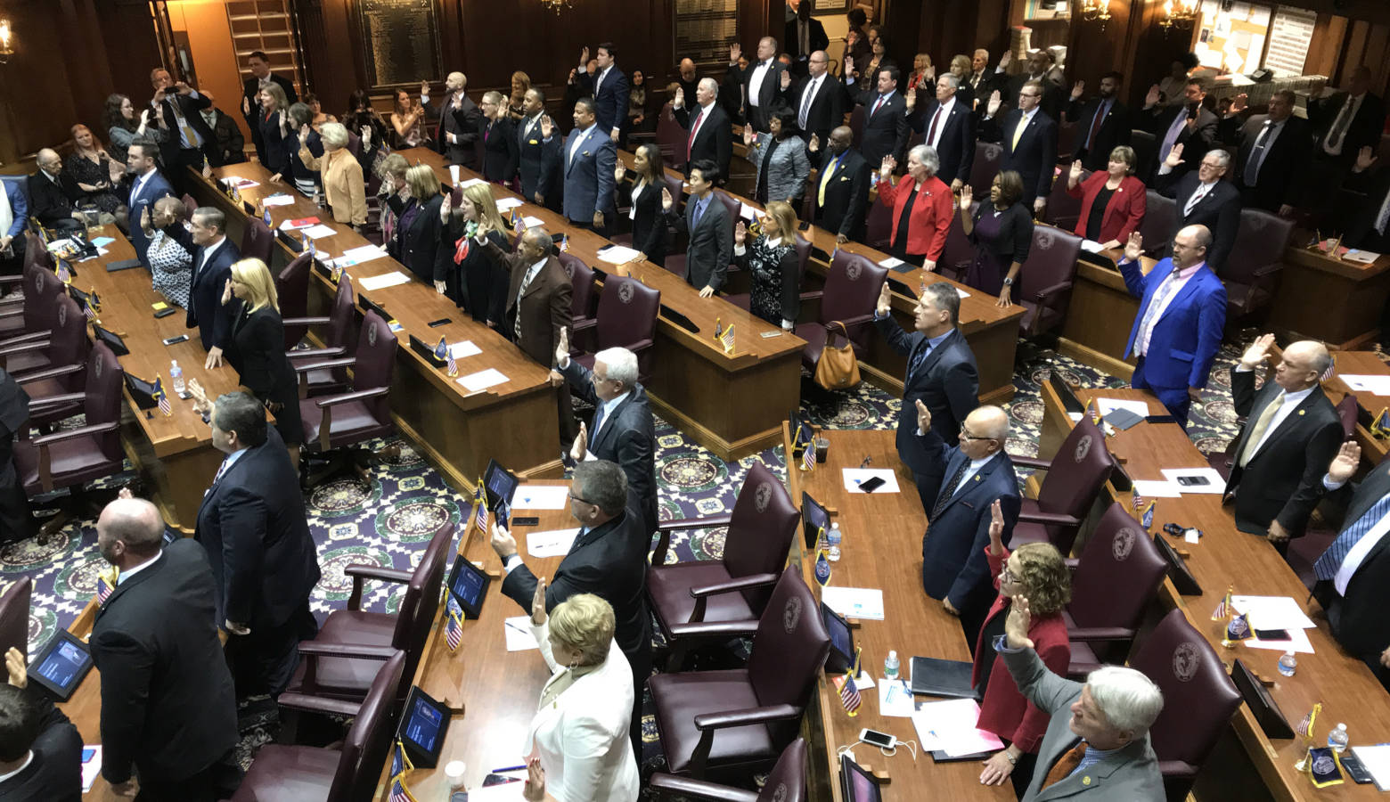 Members of the Indiana House of Representatives are sworn in. (Brandon Smith/IPB News)
