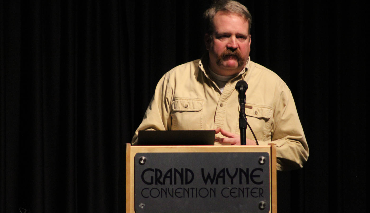 Indiana farmer Mark Boyer spoke to attendees at the Indiana Farm Bureau State Convention about his experience this past harvest season growing hemp. (Samantha Horton/IPB News)