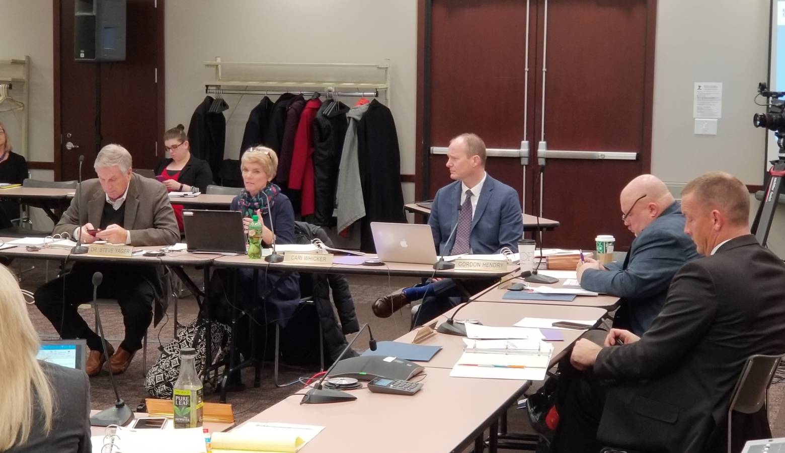 State board members debate the final proposal for new virtual charter school regulations at their December meeting. (Jeanie Lindsay, IPB News)