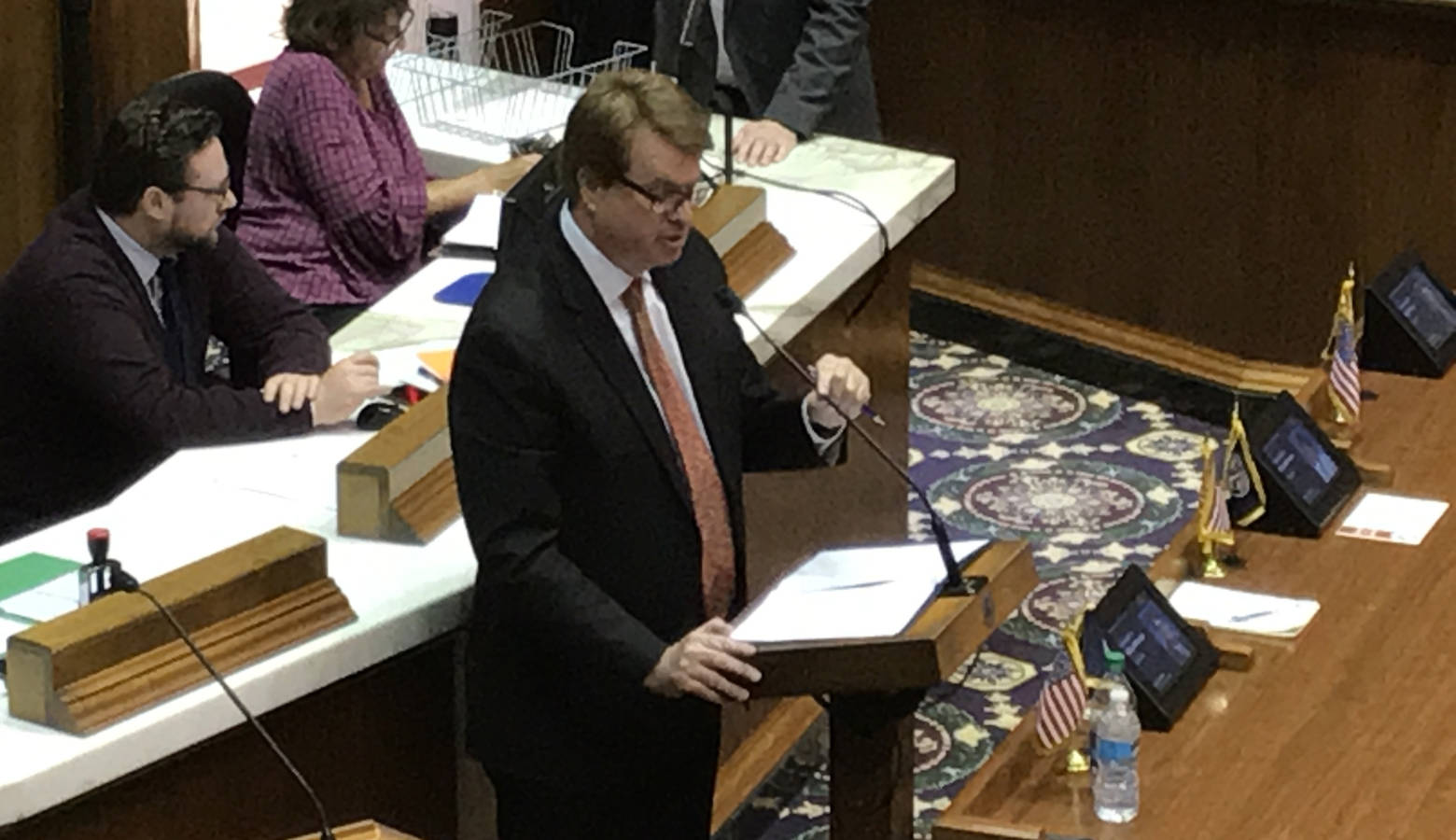 House Minority Leader Rep. Phil GiaQuinta (D-Fort Wayne) gives a floor speech on the 2019 session's opening day. (Brandon Smith/IPB News)