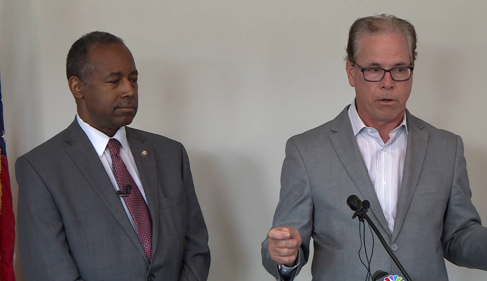 HUD Secretary Ben Carson, left, and Sen. Mike Braun (R-Ind.) discuss opportunity zones in Indianapolis. (WTIU)