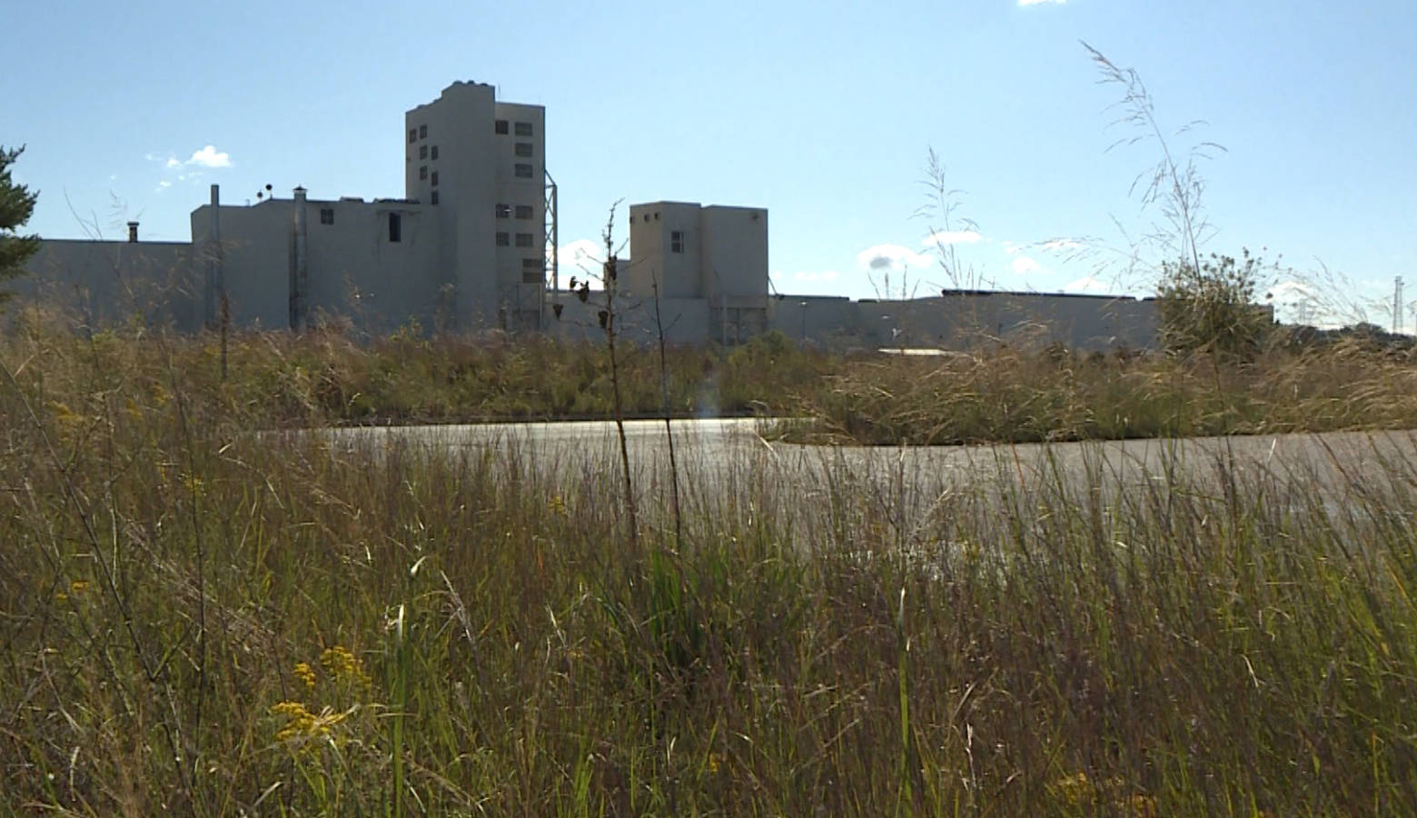 The U.S. Steel facility overlooks the Portage Lakefront and Riverwalk. (Tyler Lake/WTIU)