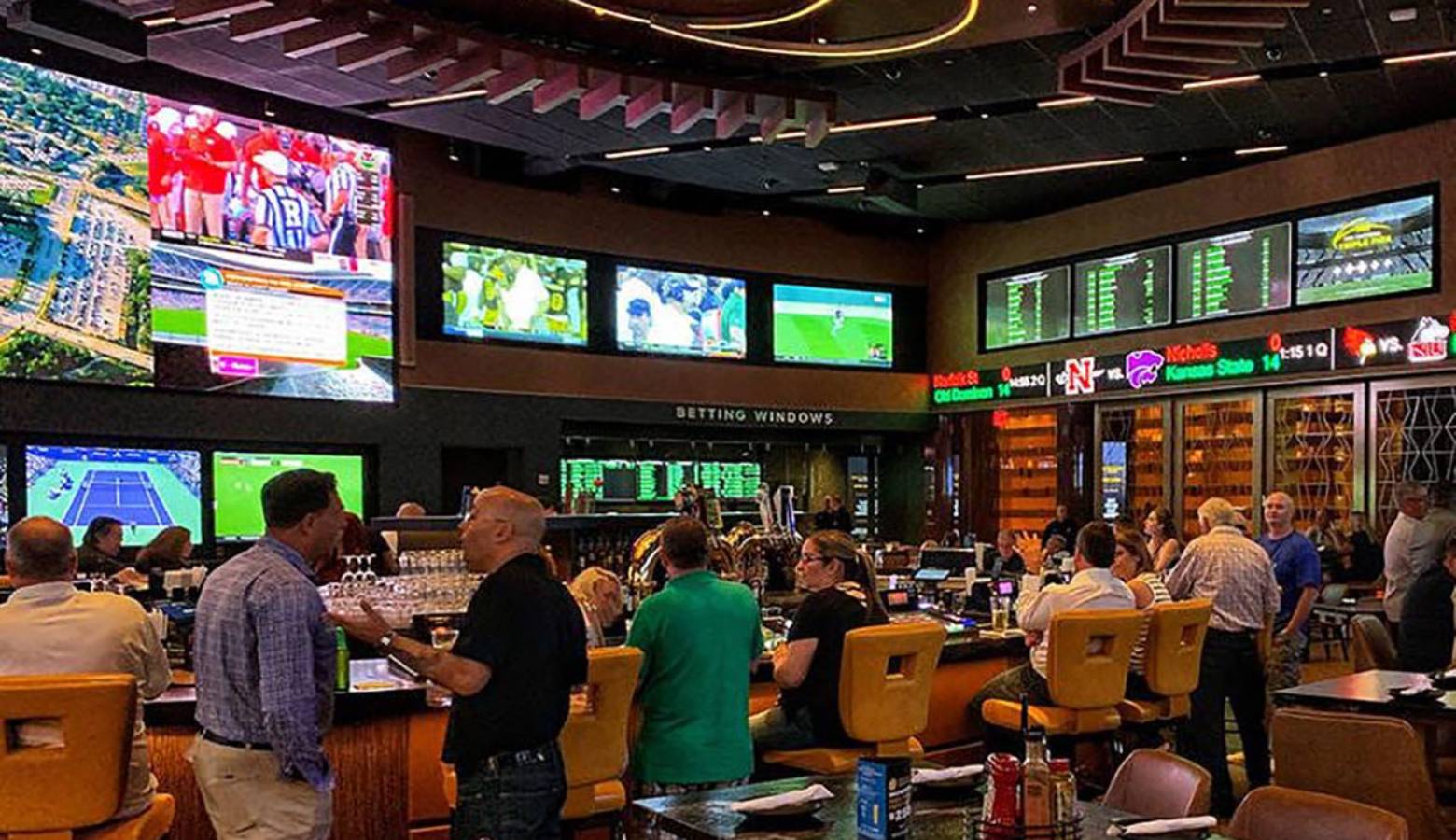 Hoosiers bet more money online in October than in-person at the state’s 13 sports betting locations. (Kartoman/Wikimedia Commons)
