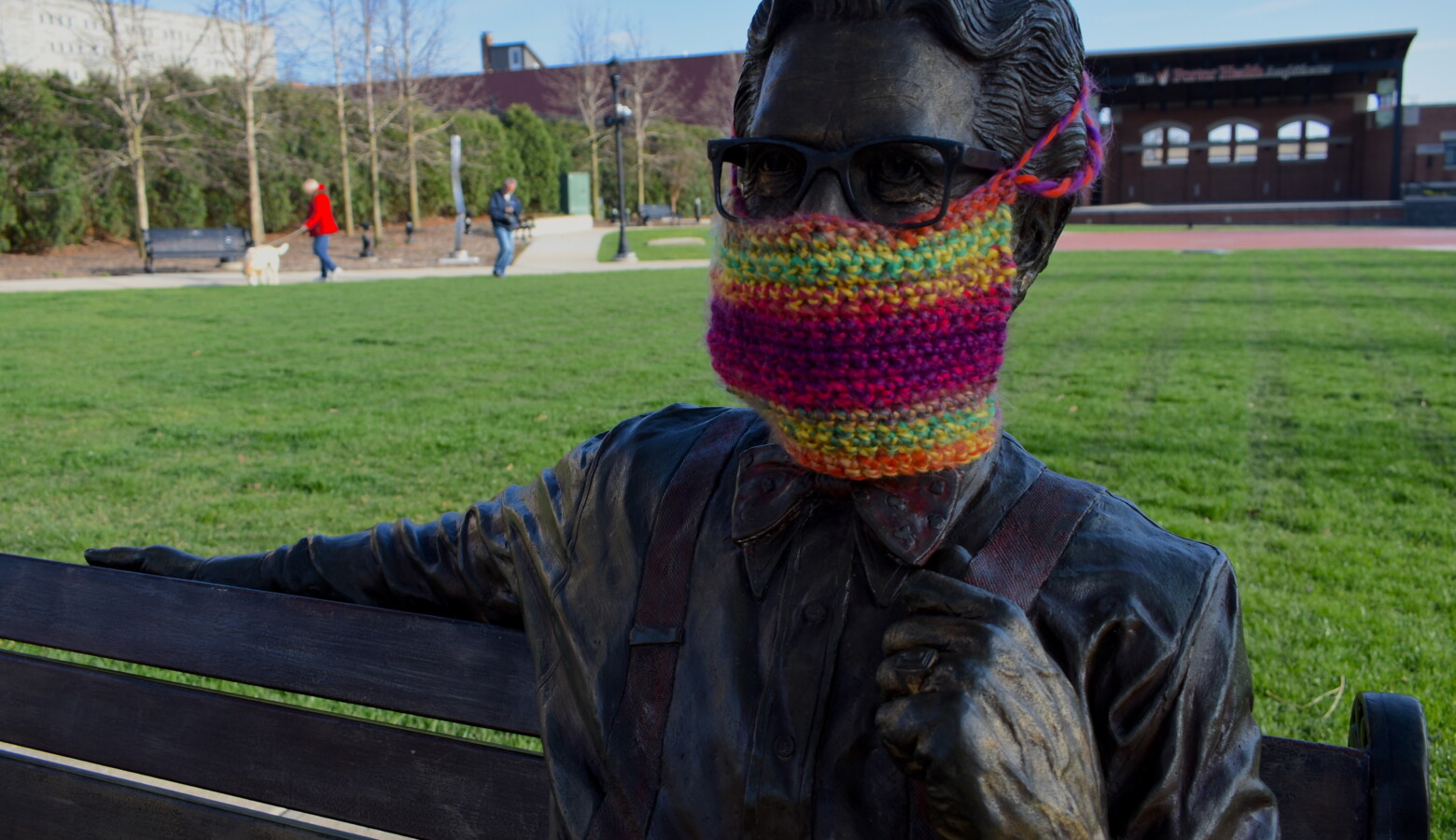 A statue of Orville Redenbacher in downtown Valparaiso with a knit mask over its face. (Justin Hicks/IPB News)