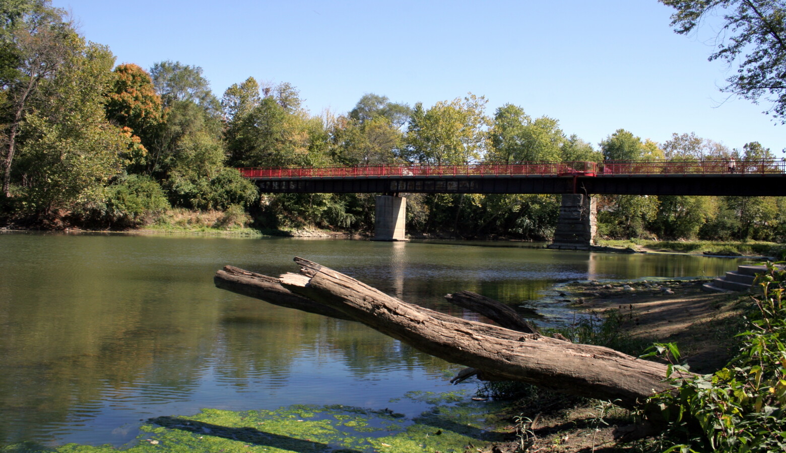 The White River from the Indianapolis Art Center's ArtsPark. In the future, the IFA says less surface water like the White River will be withdrawn and more groundwater will be used, like from wells. (Eric Schmuttenmaer/Wikimedia Commons)