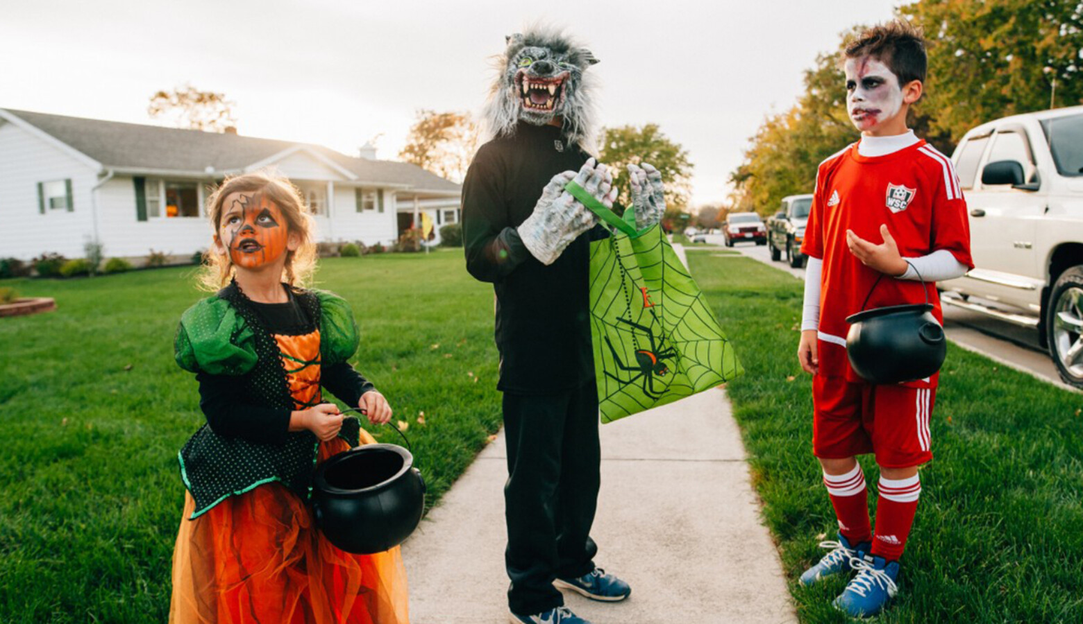 Indiana’s State Health Commissioner says she believes there is a safe way that Hoosiers can enjoy Halloween this fall amid the ongoing COVID-19 pandemic. (Pxhere)