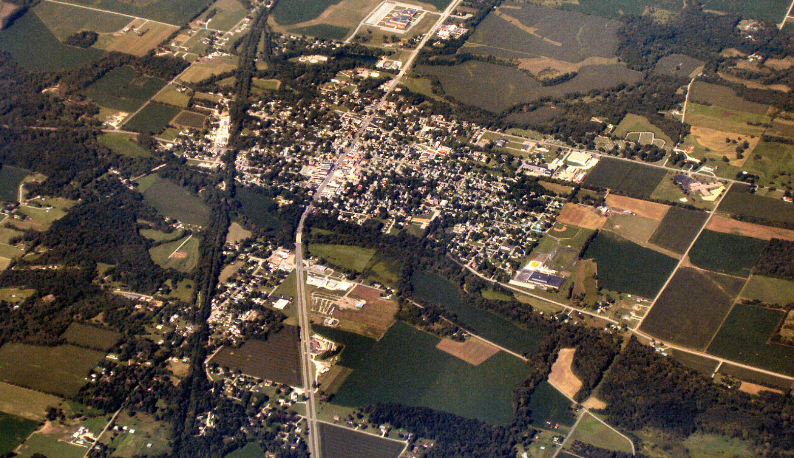 1280px-Knightstown-indiana-from-above