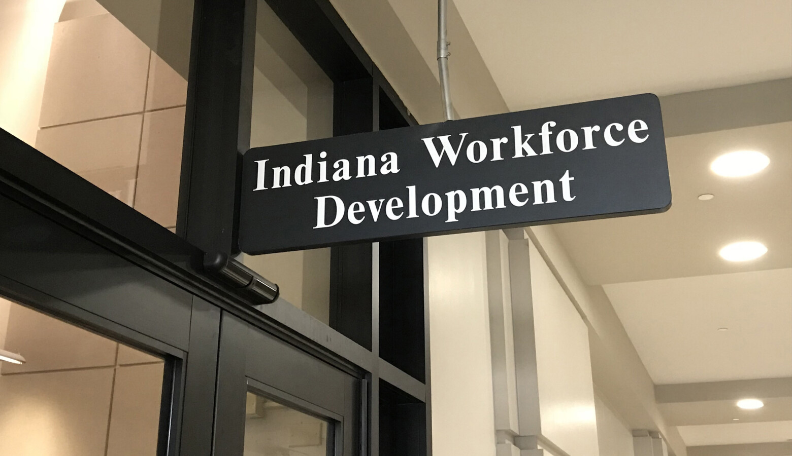 Starting June 1, out-of-work Hoosiers must actively search for a job to receive unemployment benefits. That requirement was suspended during the COVID-19 pandemic. (Brandon Smith/IPB News)