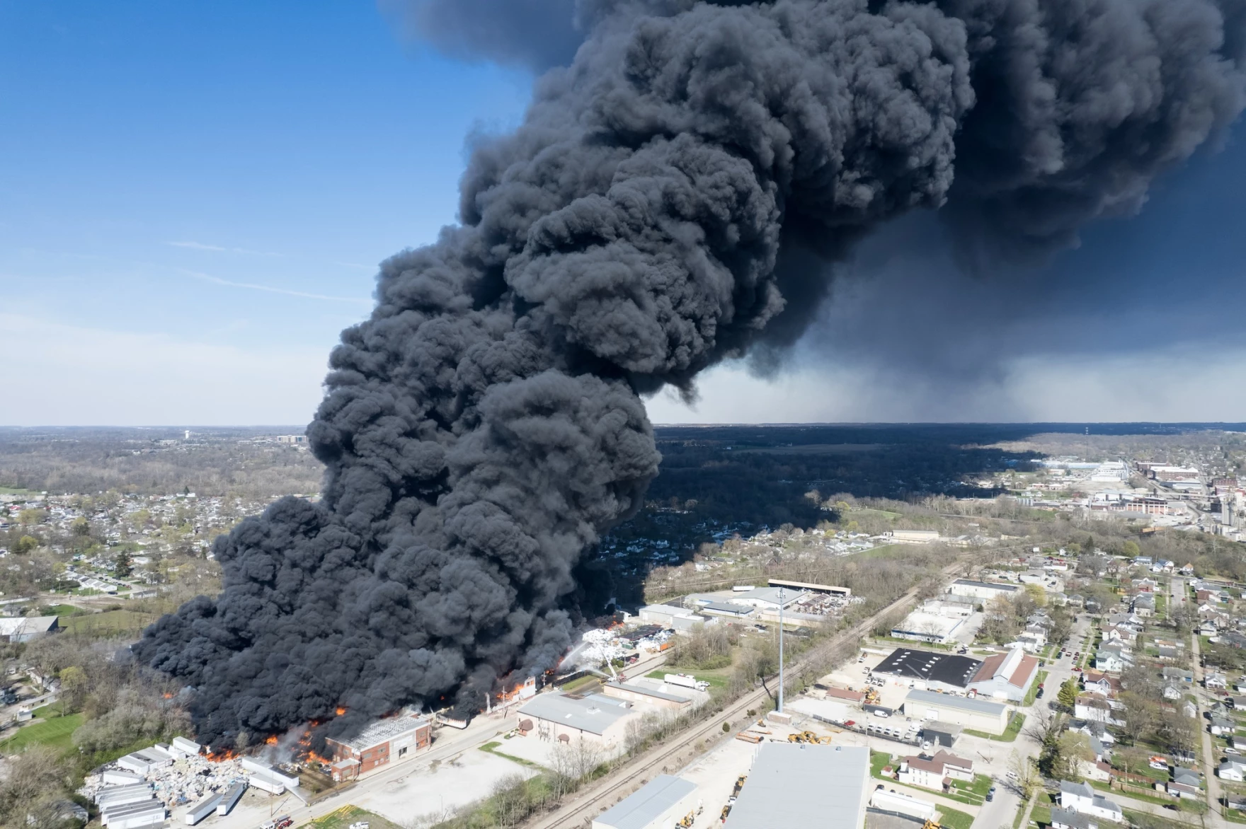 Industrial fire that displaced more than 1,000 in Richmond could burn ...