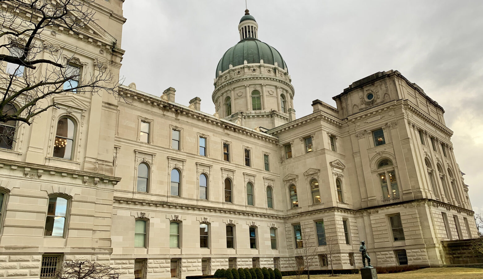 The northwestern exterior of the Indiana Statehouse.